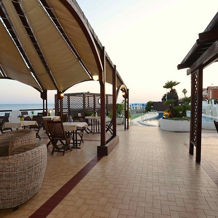 Hotel Cavalluccio Marino Santa Marinella Bagian luar foto