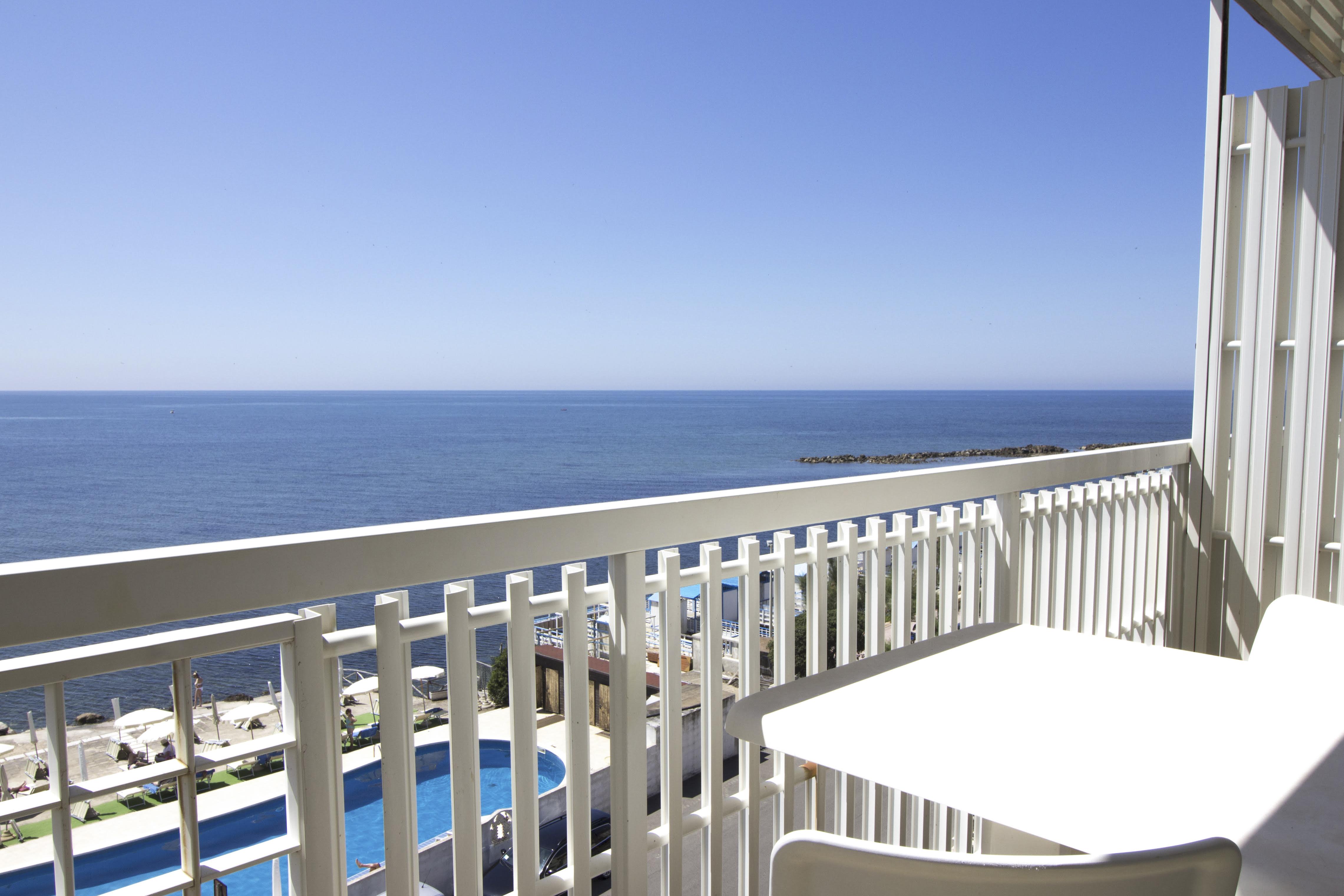 Hotel Cavalluccio Marino Santa Marinella Bagian luar foto