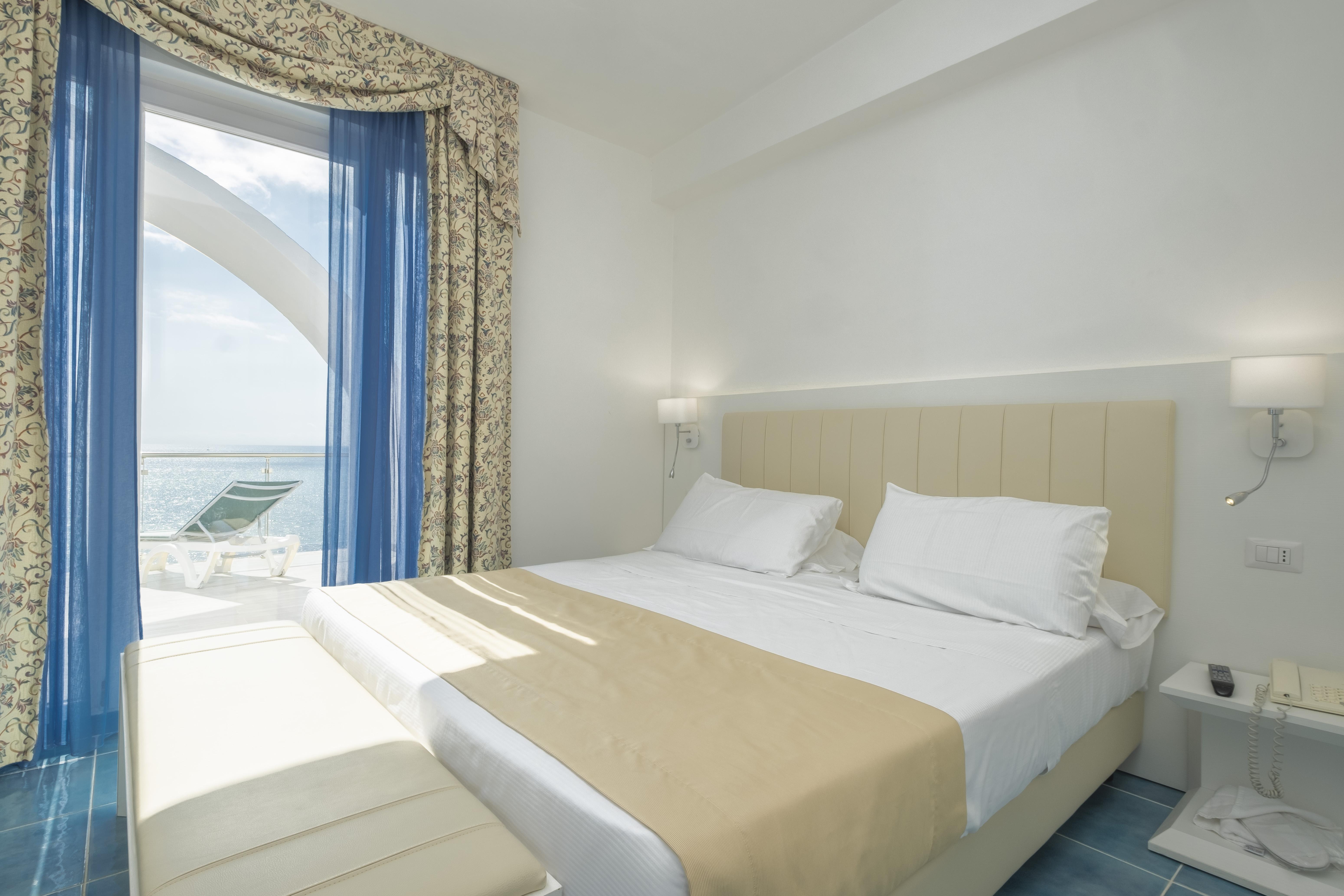 Hotel Cavalluccio Marino Santa Marinella Bagian luar foto
