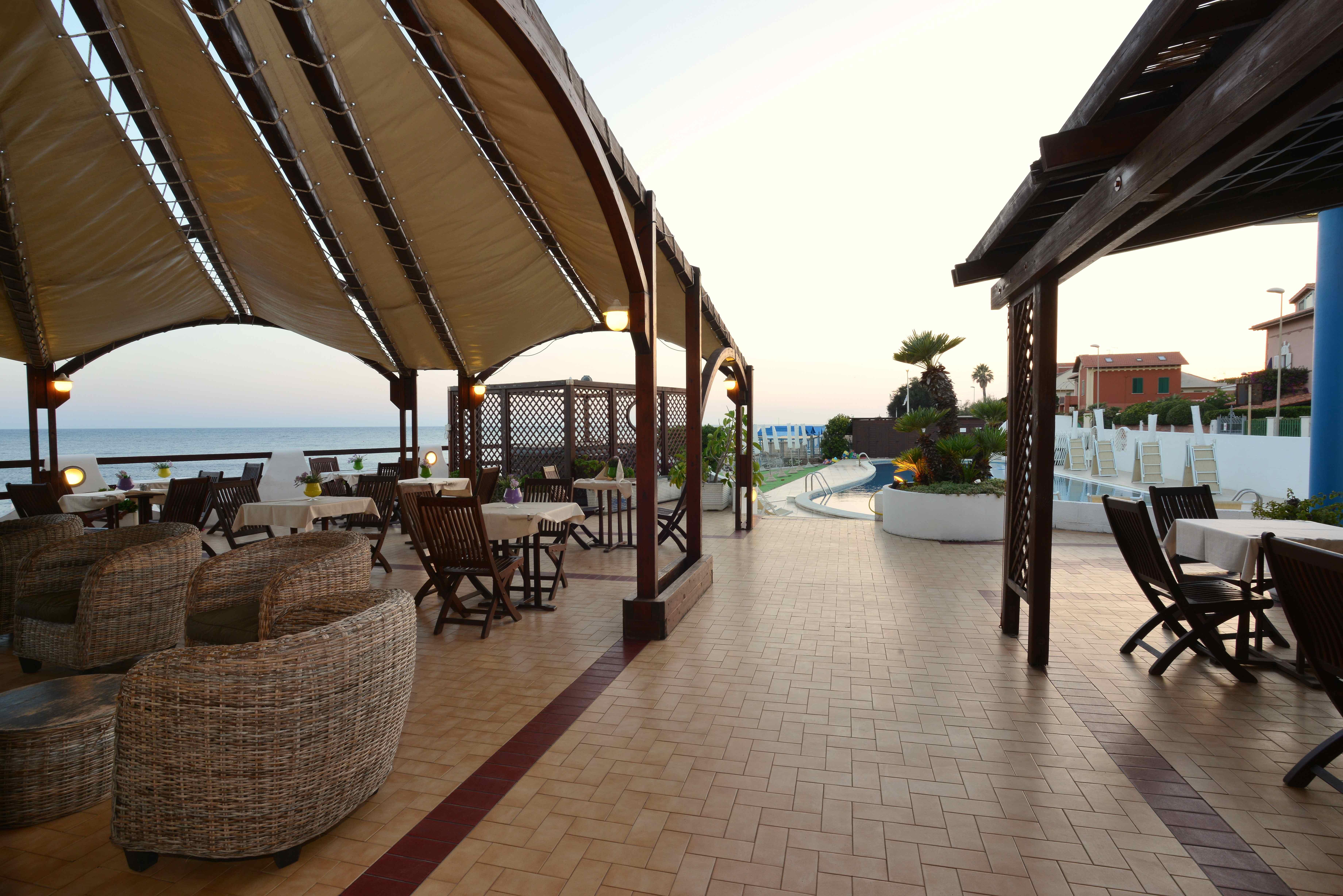 Hotel Cavalluccio Marino Santa Marinella Bagian luar foto
