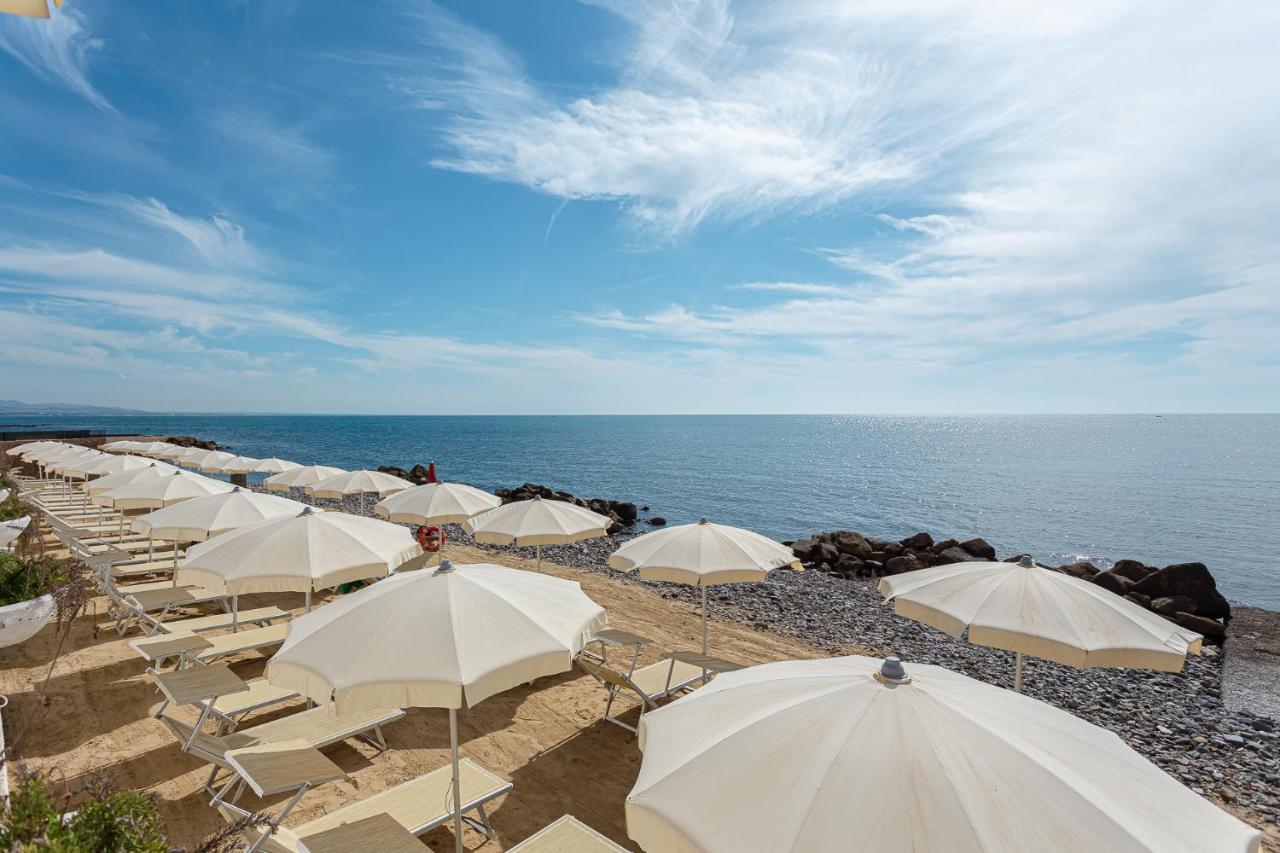 Hotel Cavalluccio Marino Santa Marinella Bagian luar foto