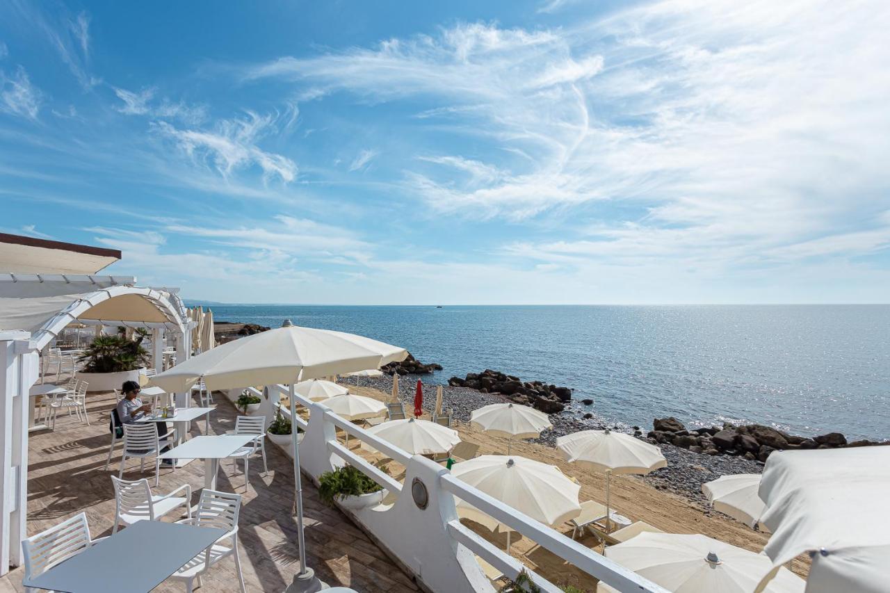 Hotel Cavalluccio Marino Santa Marinella Bagian luar foto