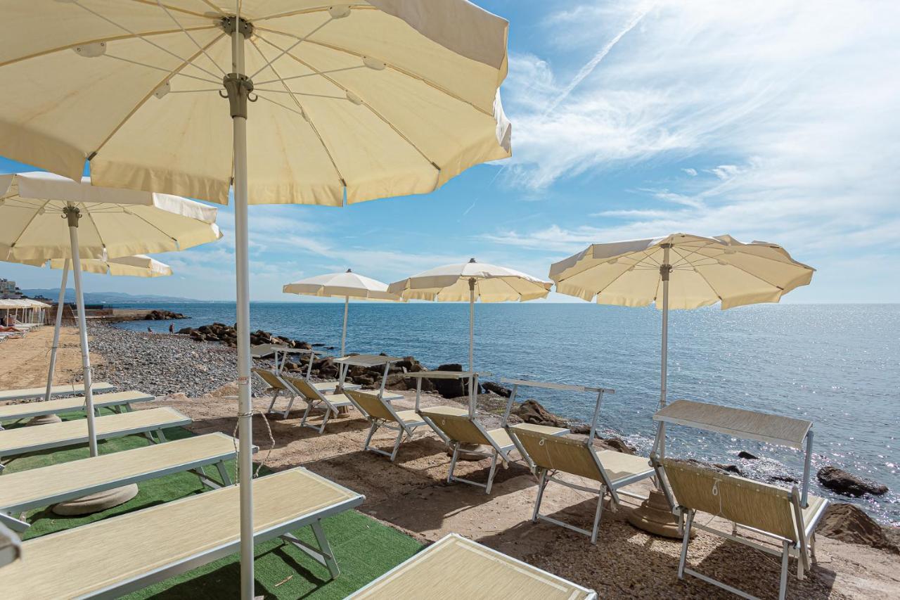 Hotel Cavalluccio Marino Santa Marinella Bagian luar foto